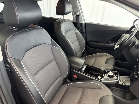Used 2022 Kia Niro EX w/ Cold Weather Package image 13