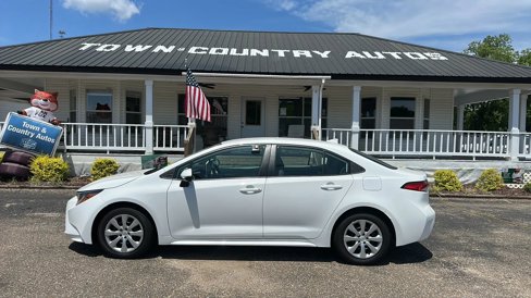 Used 2021 Toyota Corolla LE image 7