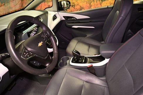 Used 2017 Chevrolet Bolt Premier w/ Driver Confidence II Package image 23