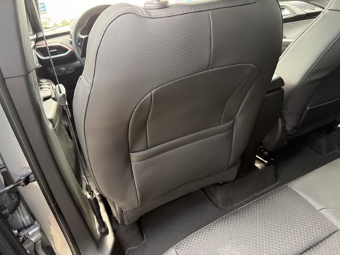 Used 2023 Chevrolet TrailBlazer RS image 36