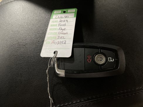 Used 2024 Ford Edge SEL image 26