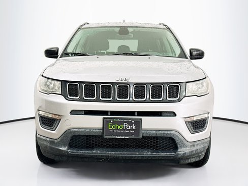 Used 2018 Jeep Compass Sport w/ Tech Group image 2
