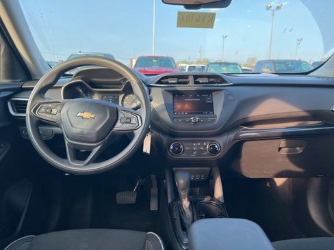 Used 2021 Chevrolet TrailBlazer LS image 27