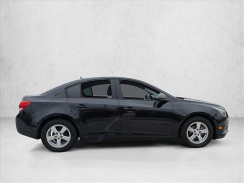 Used 2014 Chevrolet Cruze LS image 4