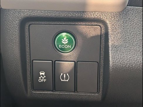 Used 2018 Honda HR-V EX-L image 18