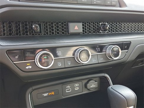 Used 2025 Honda CR-V EX image 16