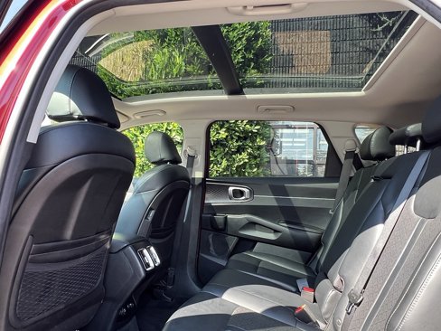 Used 2021 Kia Sorento S w/ Panoramic Sunroof Package image 47