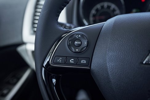 New 2025 Mitsubishi Outlander Sport SE image 32