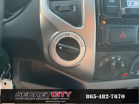 Used 2015 Toyota Tacoma 4x4 Double Cab image 33