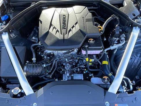 Used 2025 Genesis G70 2.5T image 33