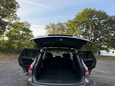 Used 2014 Nissan Pathfinder SV image 34