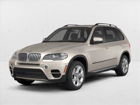 Used 2013 BMW X5 xDrive50i image 1