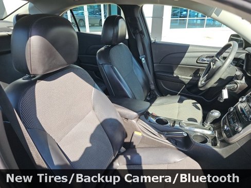Used 2015 Chevrolet Malibu LT w/ Power Convenience Package image 29