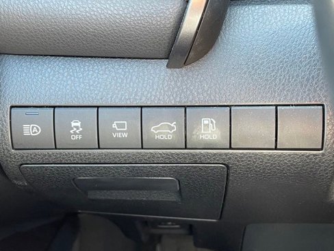 Used 2022 Toyota Camry XSE image 16