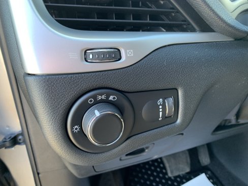 Used 2016 Jeep Cherokee Sport w/ Cold Weather Group image 14