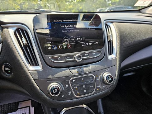 Used 2023 Chevrolet Malibu LT image 20