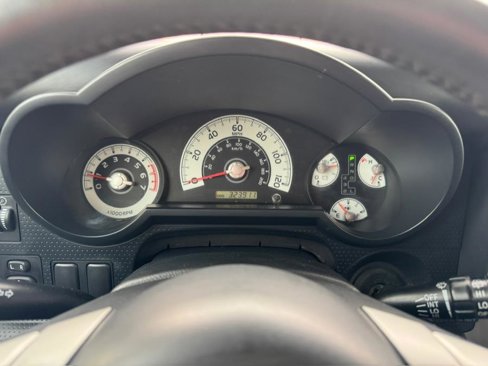 Used 2007 Toyota FJ Cruiser 4WD image 36