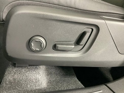 New 2026 Volvo XC40 B5 Plus w/ Protection Package Premier image 30