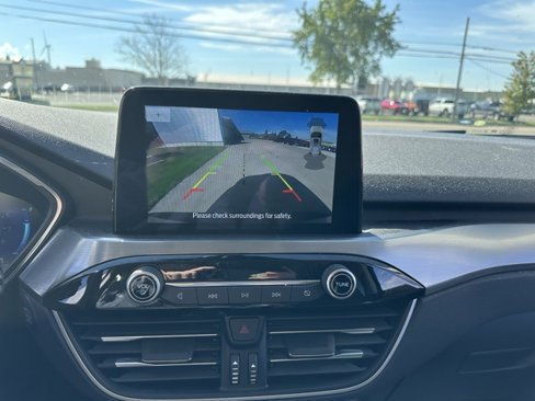 Used 2022 Ford Escape Titanium image 20
