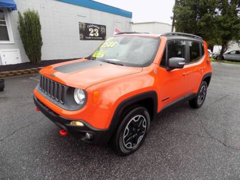 Used 2015 Jeep Renegade Trailhawk w/ Popular Equipment Group image 3