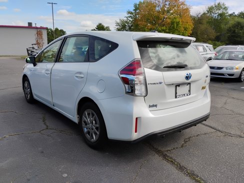 Used 2015 Toyota Prius V Three image 5