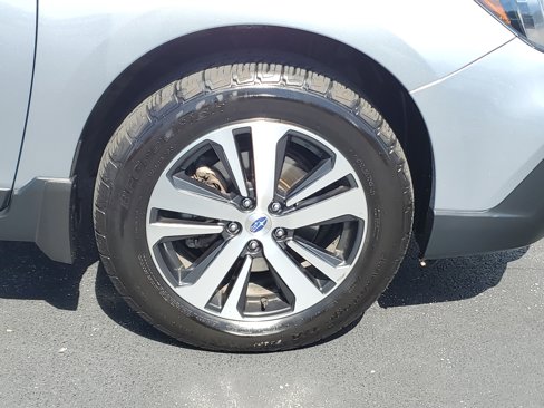 Used 2019 Subaru Outback 2.5i Limited image 5