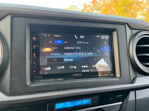 Used 2021 Toyota Tacoma TRD Sport w/ Technology Package image 32
