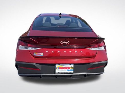 Certified 2025 Hyundai Elantra Sport image 4