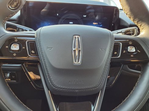Used 2025 Lincoln Aviator Reserve w/ Jet Appearance Package image 12