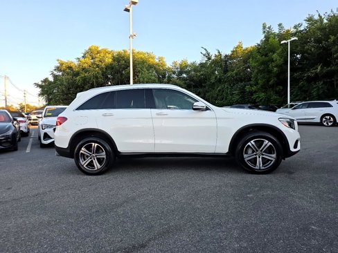 Used 2019 Mercedes-Benz GLC 300 4MATIC w/ Premium Package image 19