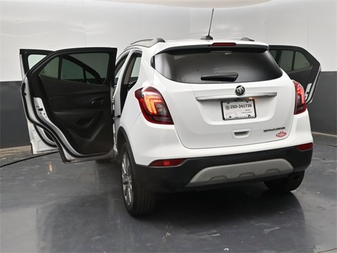 Used 2020 Buick Encore Preferred image 30