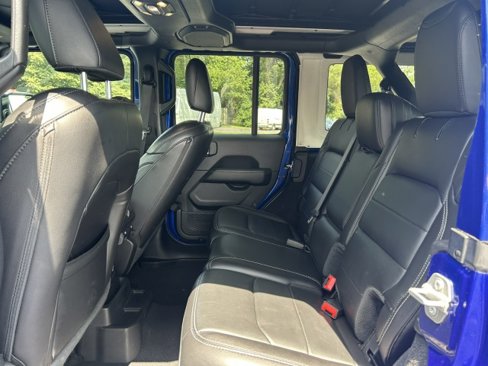 Used 2020 Jeep Wrangler Unlimited Sahara image 20