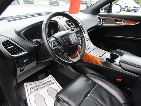 Used 2019 Lincoln Nautilus Reserve image 9