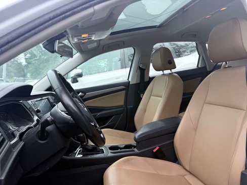 Used 2019 Volkswagen Jetta SE image 17