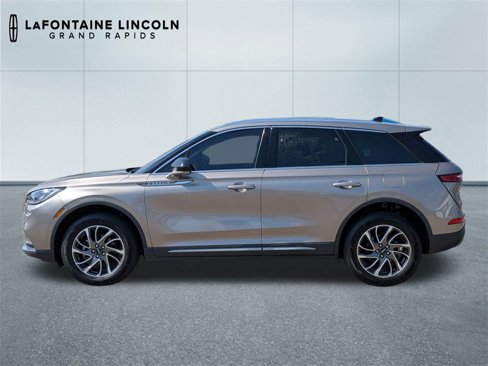 Used 2020 Lincoln Corsair AWD w/ Equipment Group 101A image 2
