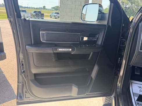 Used 2018 RAM 2500 Limited image 38