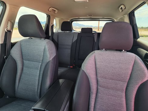 Used 2022 Nissan Rogue SV image 16