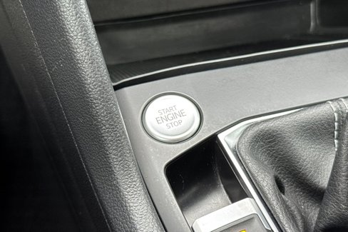 Used 2022 Volkswagen Taos SE image 22
