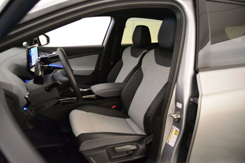 Used 2024 Volkswagen ID.4 2WD image 4