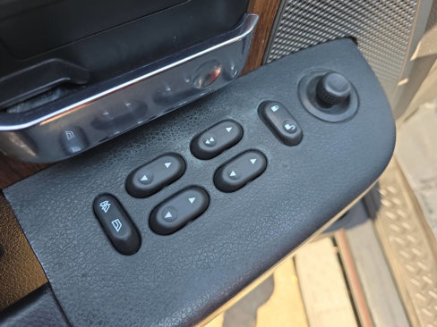 Used 2004 Ford F150 Lariat image 24