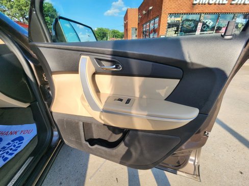 Used 2012 GMC Acadia SLT image 18