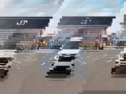 New 2025 Kia Seltos LX image 2