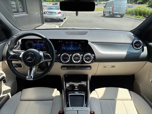 Used 2025 Mercedes-Benz GLA 250 4MATIC image 26
