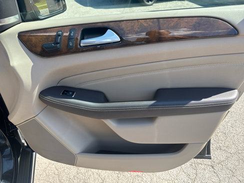 Used 2014 Mercedes-Benz ML 350 BlueTEC 4MATIC image 8