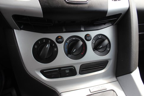 Used 2014 Ford Focus SE w/ Equipment Group 201A image 29