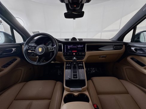 Certified 2022 Porsche Macan image 27