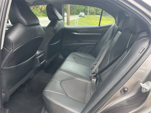 Used 2022 Toyota Camry SE image 13