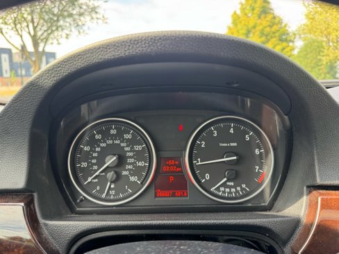 Used 2011 BMW 328i xDrive Sedan image 23