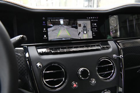 New 2025 Rolls-Royce Cullinan Black Badge image 16