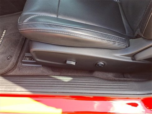 Used 2016 Dodge Challenger SXT Plus image 8